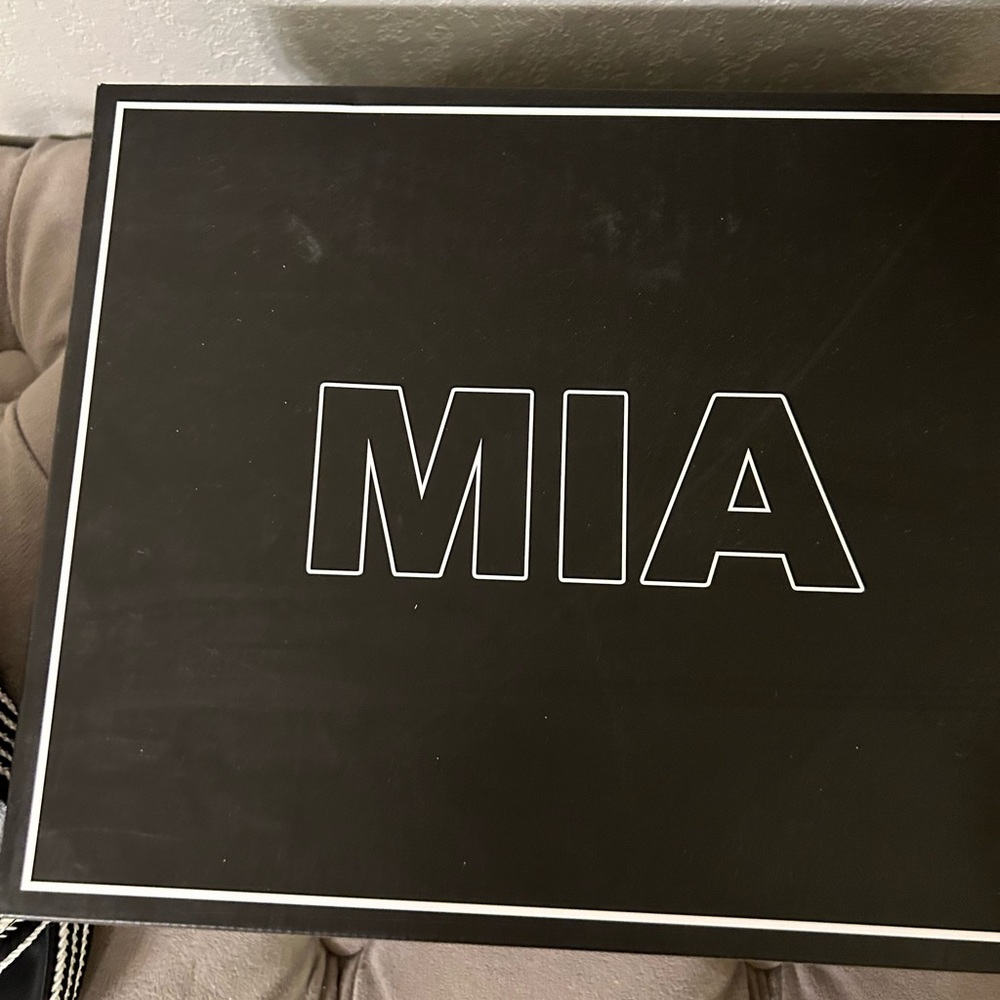 Mia Allda Wedge Women’s Shoe Size 7 Black and White - Picture 3 of 5